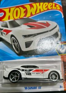 Hot Wheels-Camaro nd Ferrari Combo