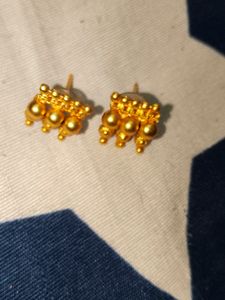 Golden Colour Earring