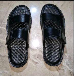 Classic Black Aerowalk Sandals
