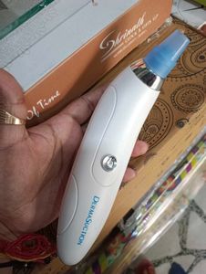 Pore Cleaning Device with Vacuum Action