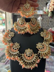 Beautiful Peach & Gold Choker Necklace Set