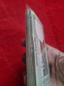 100 pcs Bundle of 5 Rupee Notes