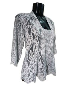 Elegant Lace Open Front Top Size L