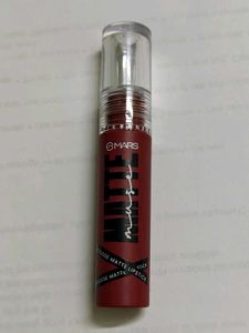 Mars Matte Mousse Lipstick in Leading lady shade