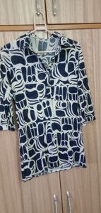 Stretchable collared top