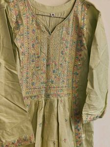 Light Green Kurta with Embellished Sleeves