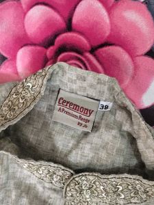 Men's Embroidered Kurta