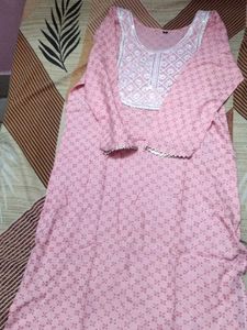 Elegant Pink Embroidered Kurta