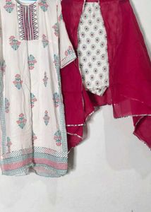 Beautiful Printed Kurta Set