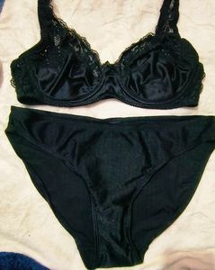 Lace Trim satin lingerie set 👍