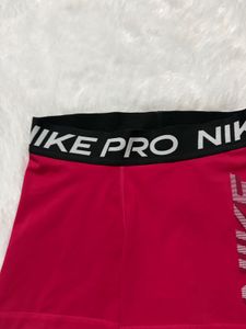 Nike Pro women shorts