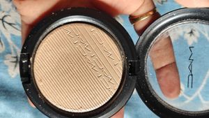 MAC Highlighter (Double Glem )