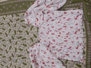 Chic Floral Print Smocked Top