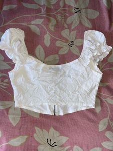 Chic White Crop Top with Zipper Detail