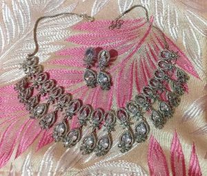 Exquisite Cz Studded Necklace &amp; Earring Set