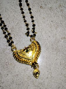 "Mangalsutra"Elegant Black &amp; Gold Jewellery Set
