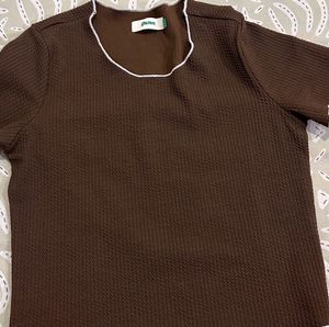 Chic Textured Brown Top