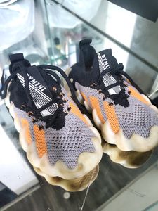 KIDS SHOES