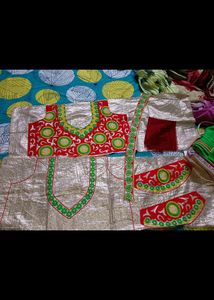 GREEN SAREE WITH EMBROIDERY BLOUSE PEICE SET