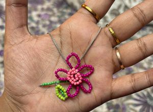 Beaded Tlited Flower Pendant Necklace