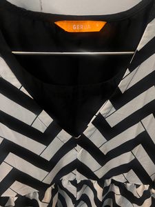 Black And White Stripped 2 Piece Kurta 🖤🤍