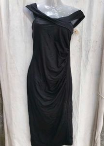 20238. Chic Black Off-Shoulder Ruched Midi Dress