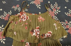 Green Floral Off-Shoulder Pleated Dress