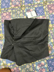 Black draped around breadeau top