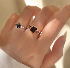 Elegant Black & Red Gemstone Rings🦋