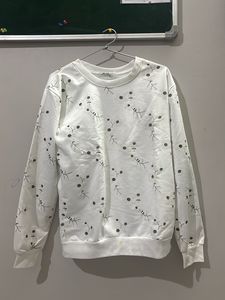 Cute White Graphic Print Sweatshirt