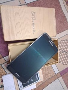 Samsung Galaxy Note 3 Neo with spen