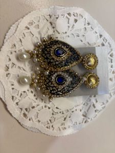 Exquisite Pearl &amp; Blue Stone Earrings