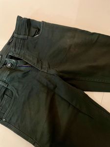 Dark Green ankle Fit Pants for men