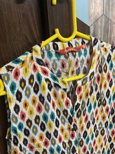 Vibrant Printed Sleeveless Kurta