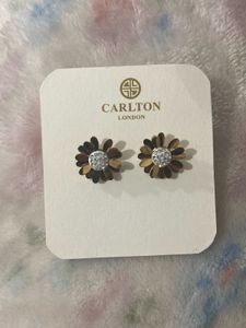 Carlton London Flower Earrings ‼️Offer price drop