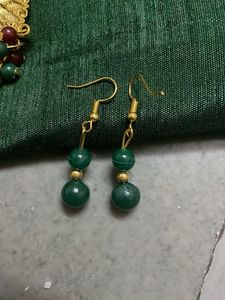 Beautiful Red Green Beaded Necklace Set
