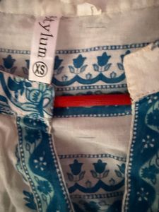 Elegant Blue &amp; White Cotton Kurta