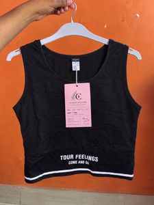 Trendy Black Graphic Crop Top