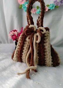 Chunky Knit hand Bag