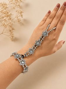 Silver Petal Charm Handpiece 🌸