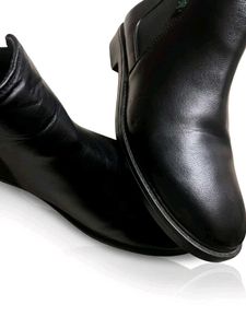 Black synthetic leather ankle Boots