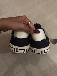 UNISEX Navy Blue Canvas Sneakers