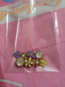 Floral Hair Clips &amp; Feather Clip -Set Of 3