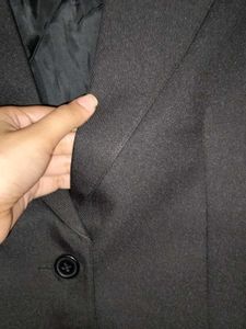 Single Breasted Black Blazer for Woman