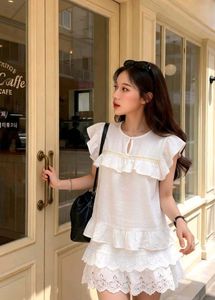 New with tag Women's White Ruffle Top