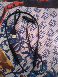 Boat Rockerss Bluetooth Headphone In Good Conditio