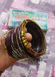Maroon Chura With Gold-plated Pola Bangles