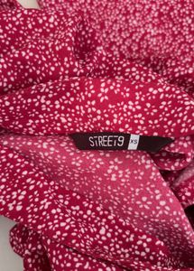 Stylish Pink Floral Crop Top