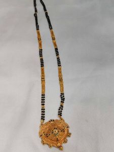 Elegant Gold Mangalsutra
