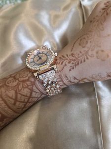 ⌚️⌚️Sparkling Rose Gold Watch⌚️⌚️